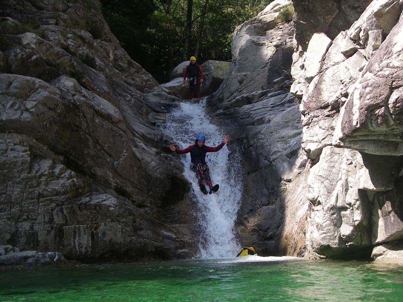 Descenso de barrancos en Vitoria