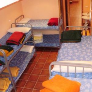 dormitorio1 Alberque despedidas en Vitoria