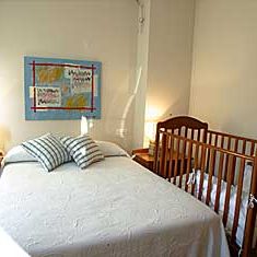 dormitorioM Casa para despedidas en Vitoria
