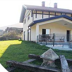 jardin Casa para despedidas en Vitoria
